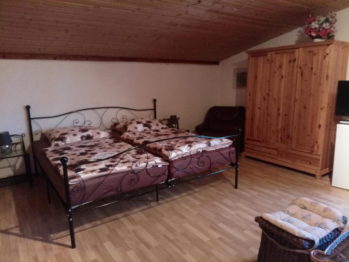 אפינגן Doppelzimmer מראה חיצוני תמונה